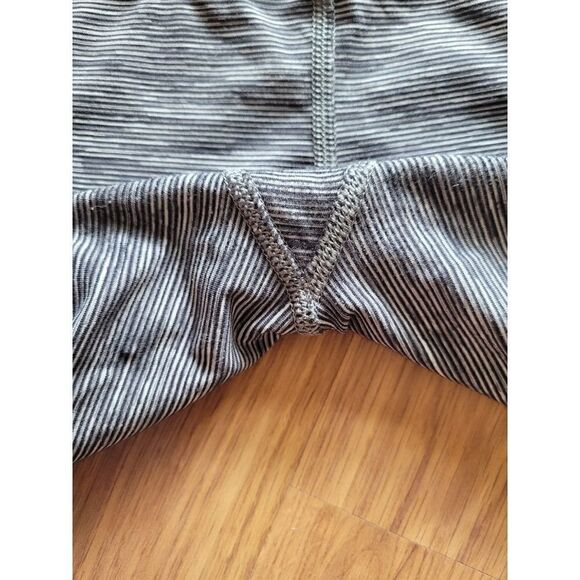 Lululemon Inspire Crop Legging - Picture 2 of 7